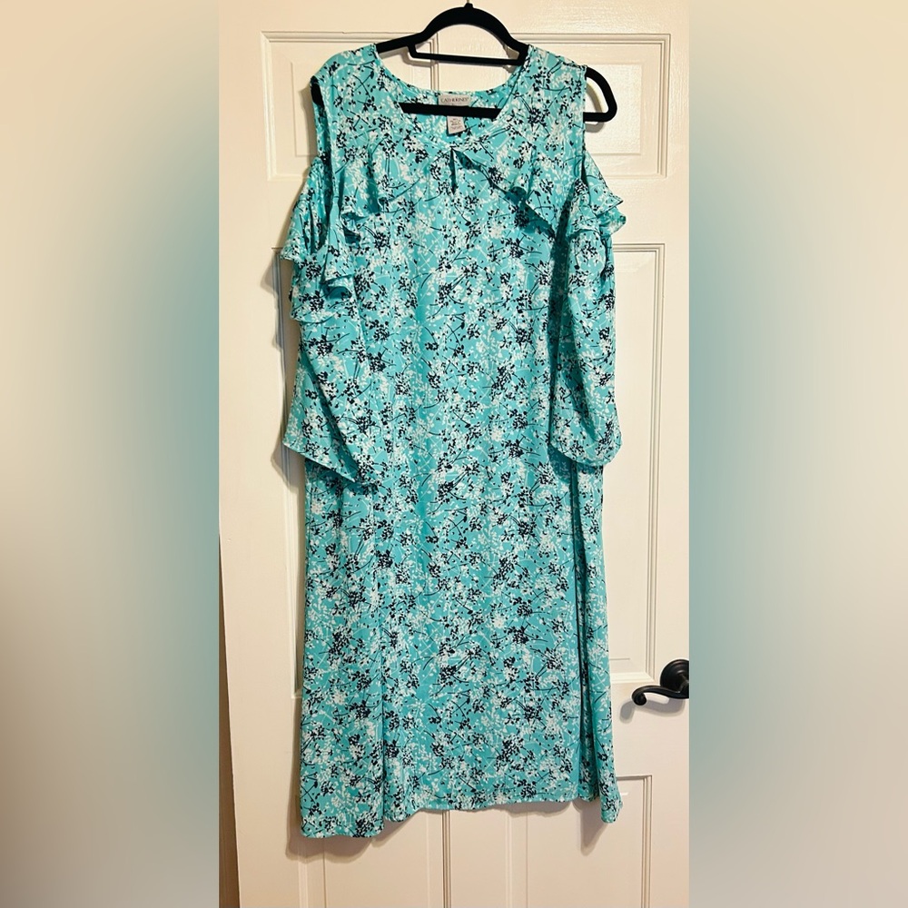 Catherines Teal and White Floral Blouse